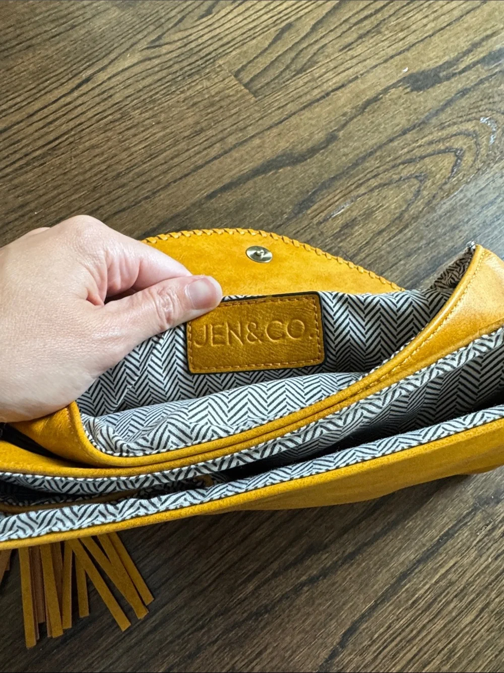 N/A stylish yellow